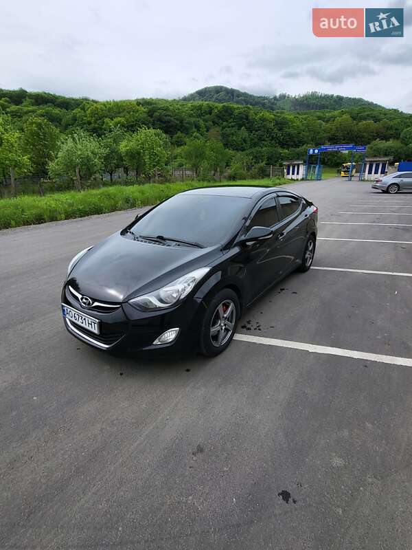 2011 hyundai elantra