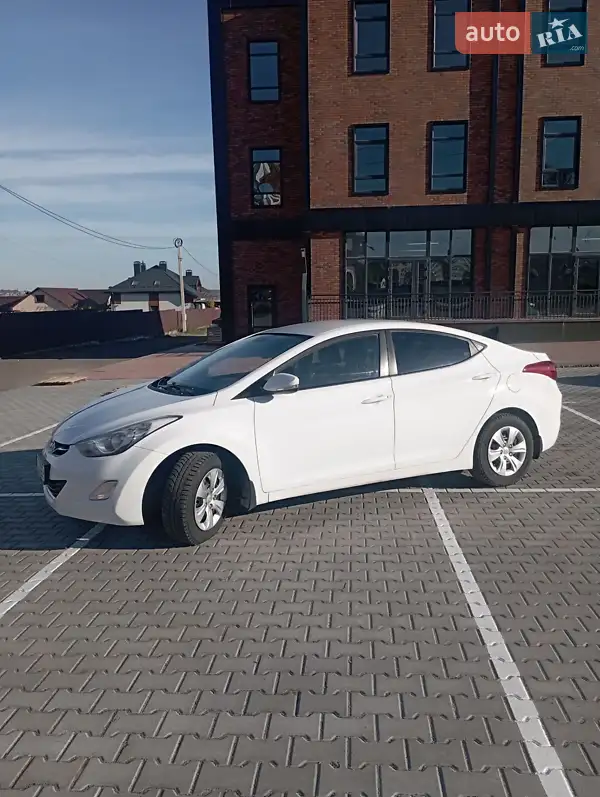 2012 hyundai elantra