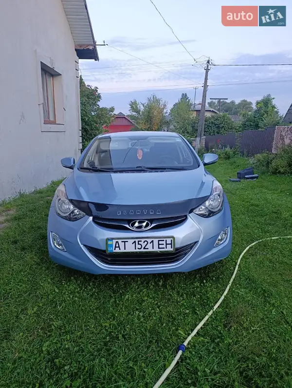 2012 hyundai elantra