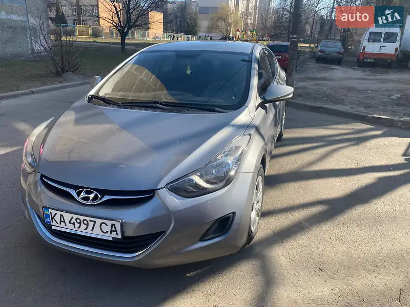 2012 hyundai elantra