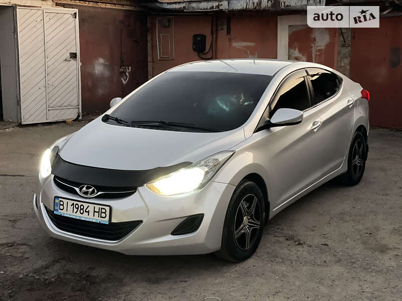 2012 hyundai elantra