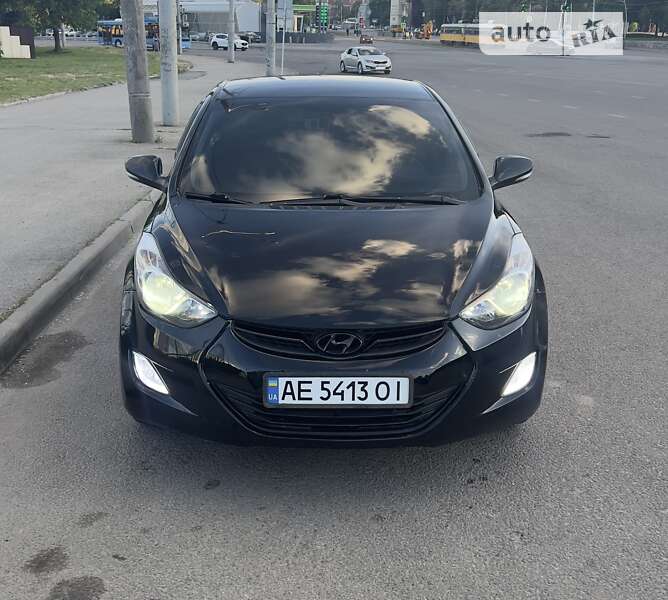 2012 hyundai elantra
