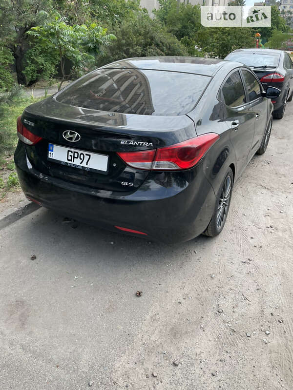 2012 hyundai elantra