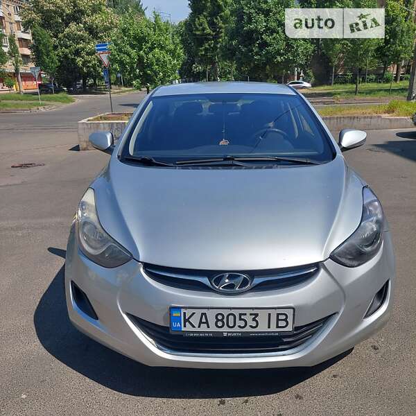 2012 hyundai elantra