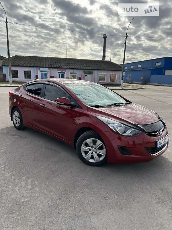 2012 hyundai elantra