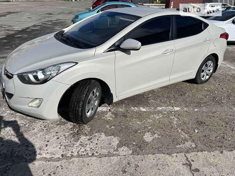 2013 hyundai elantra