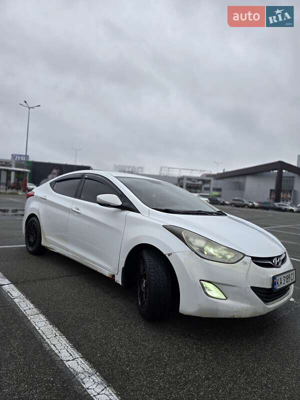 2013 hyundai elantra