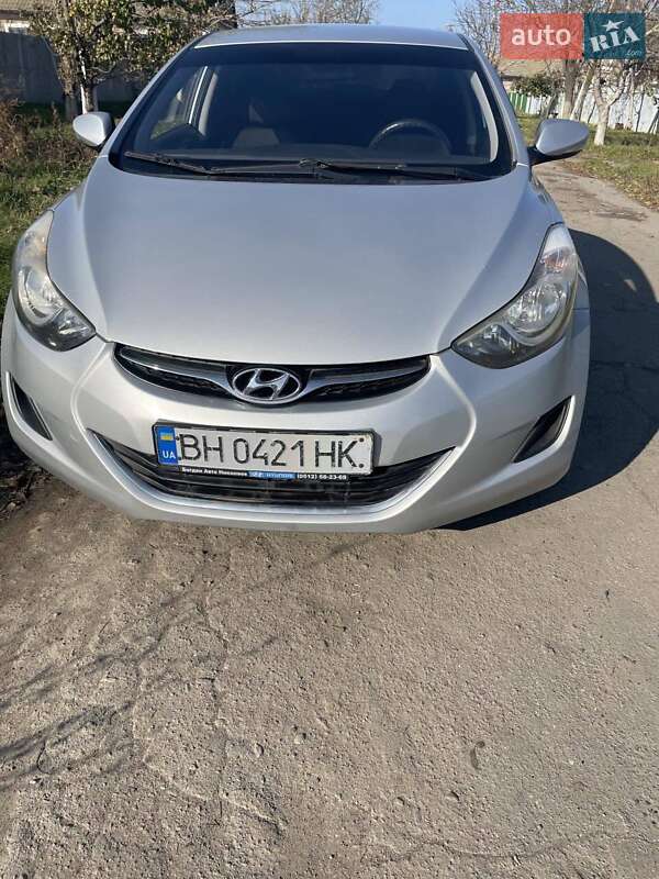 2013 hyundai elantra