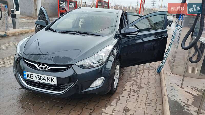 2013 hyundai elantra