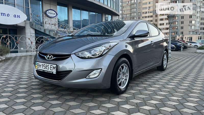 2013 hyundai elantra