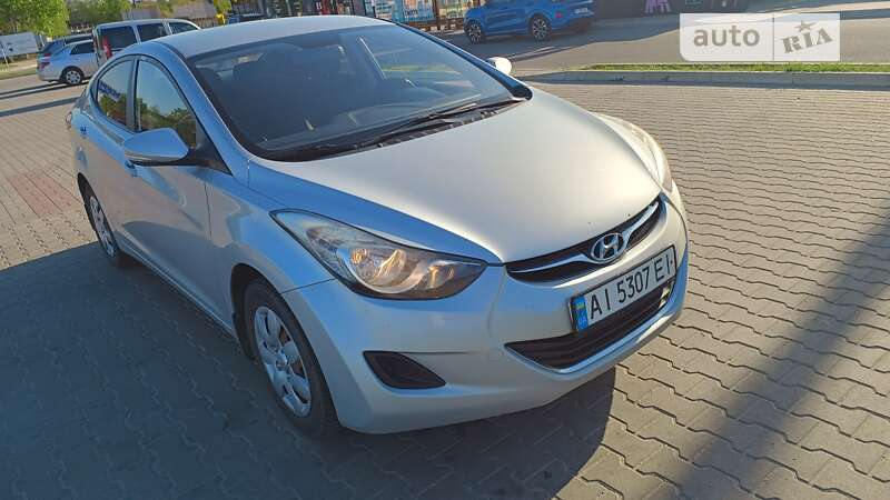 2013 hyundai elantra