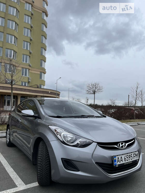 2013 hyundai elantra