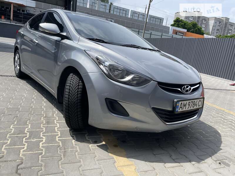 2013 hyundai elantra