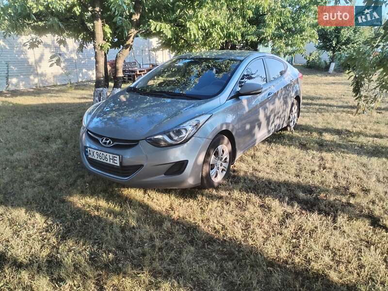 2013 hyundai elantra