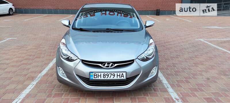 2011 hyundai elantra