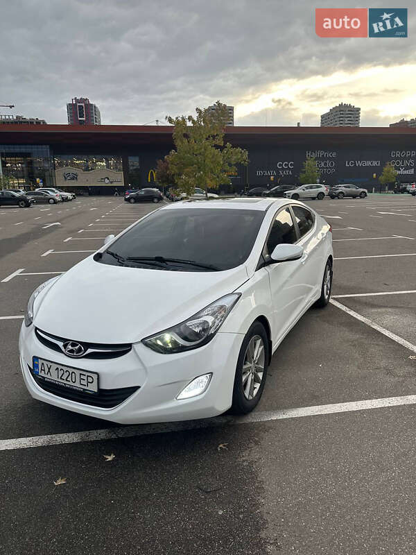 2011 hyundai elantra