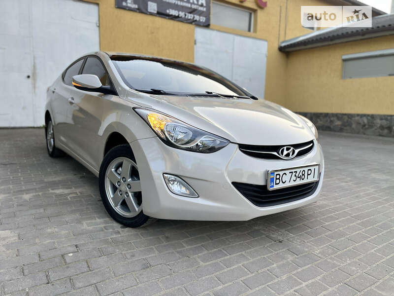 2012 hyundai elantra