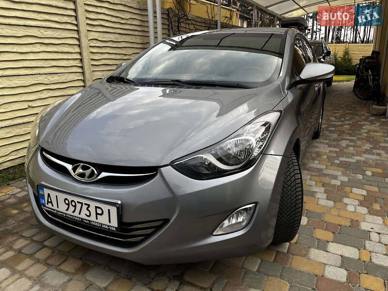 2012 hyundai elantra