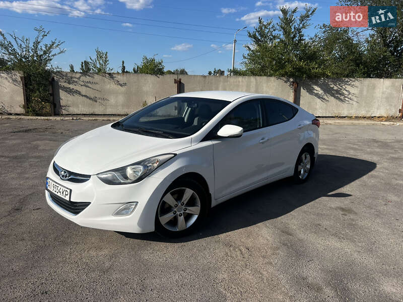 2012 hyundai elantra