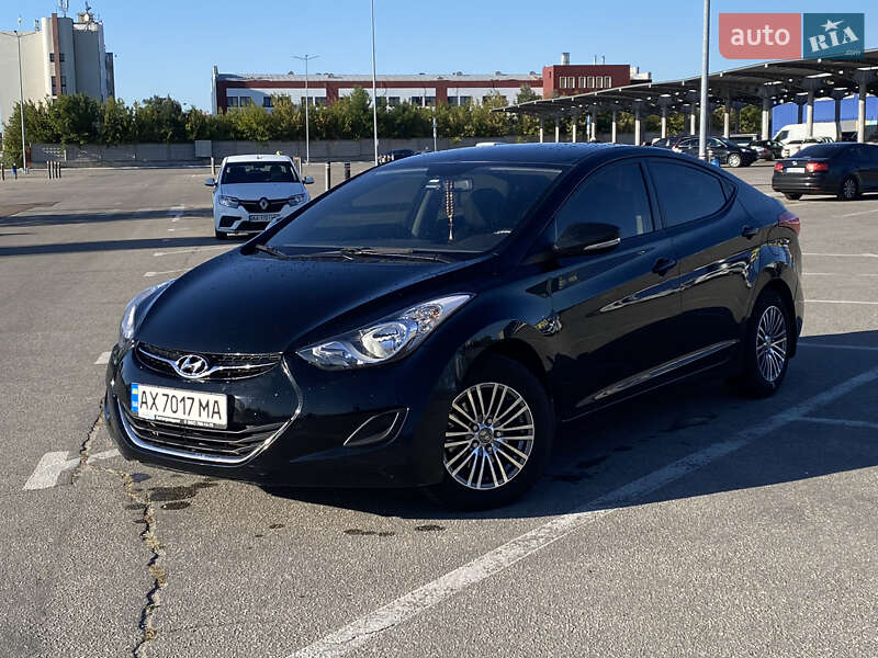 2012 hyundai elantra