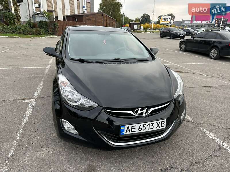 2012 hyundai elantra