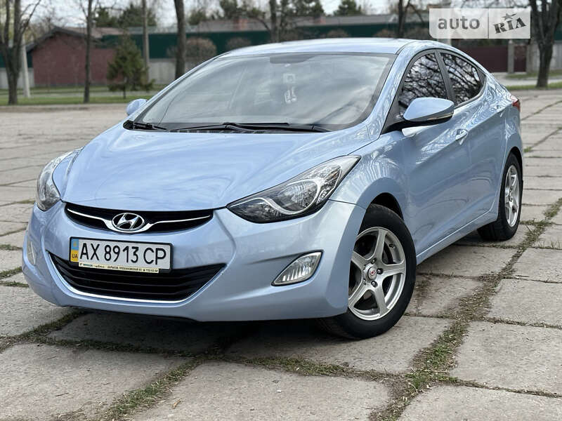 2012 hyundai elantra