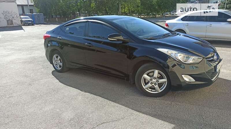 2013 hyundai elantra