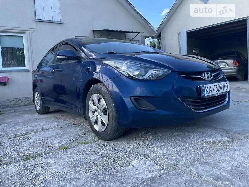 2013 hyundai elantra