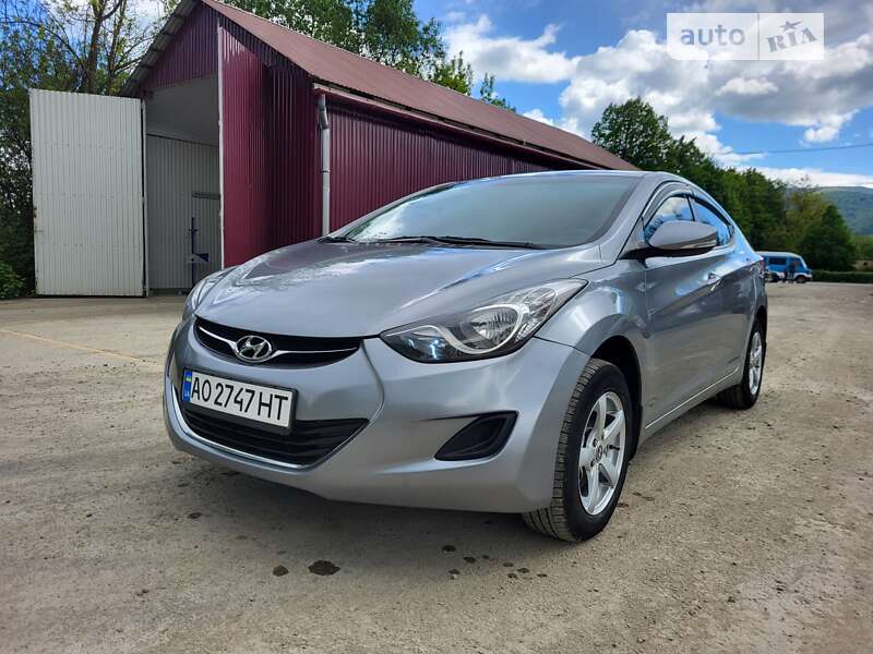 2013 hyundai elantra