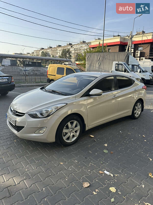 2013 hyundai elantra
