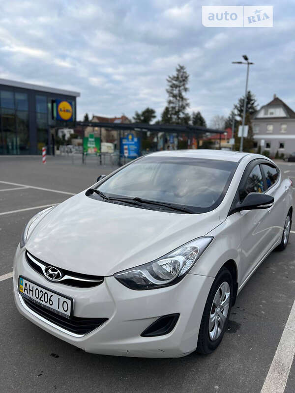 2013 hyundai elantra