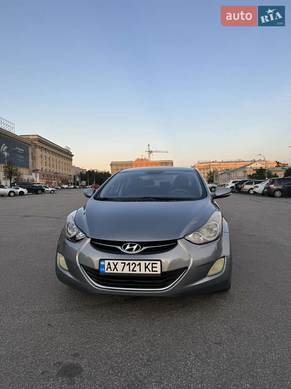 2013 hyundai elantra
