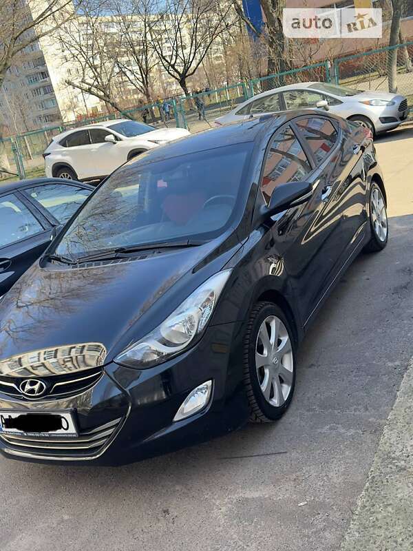 2012 hyundai avante