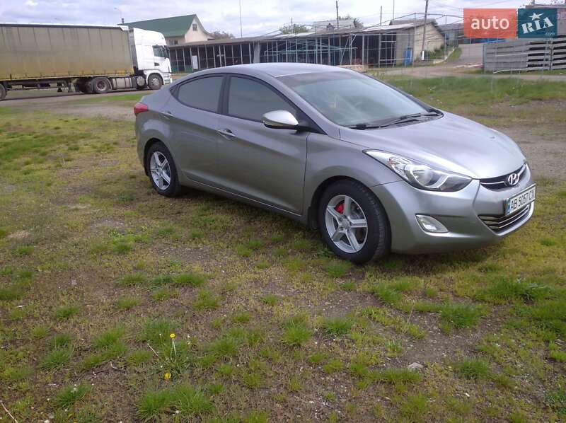 2011 hyundai elantra