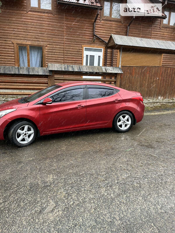 2011 hyundai elantra