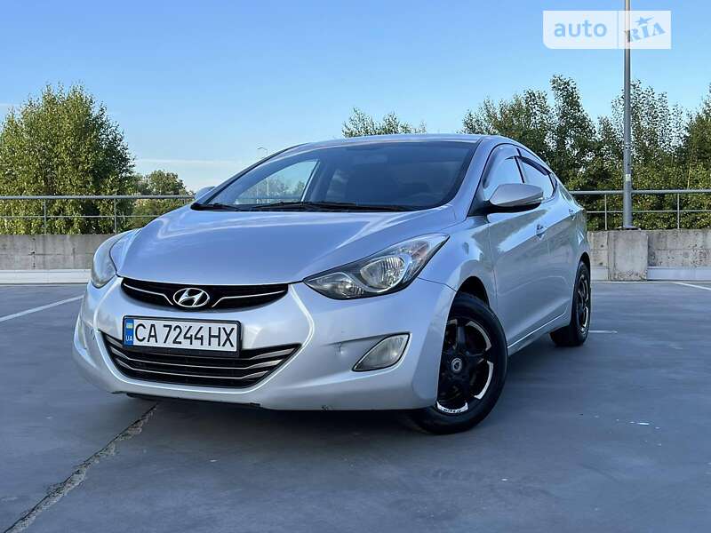 2011 hyundai elantra