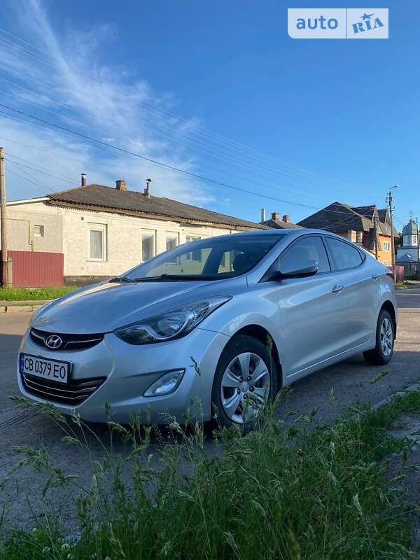 2011 hyundai elantra