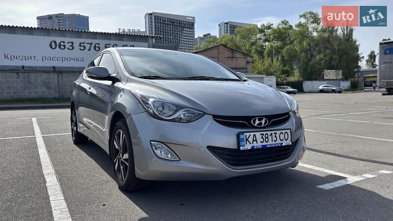 2012 hyundai elantra