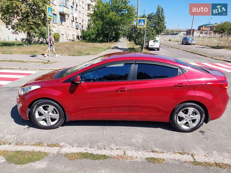 2012 hyundai elantra