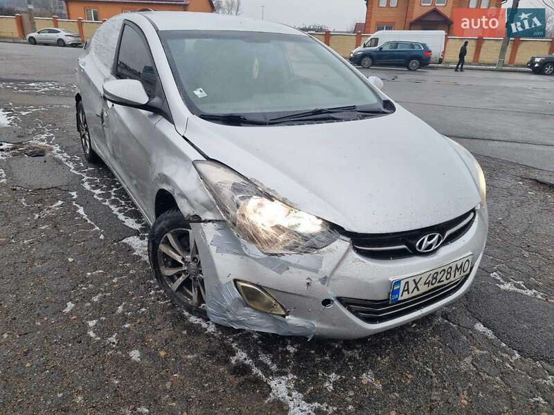 2012 hyundai elantra
