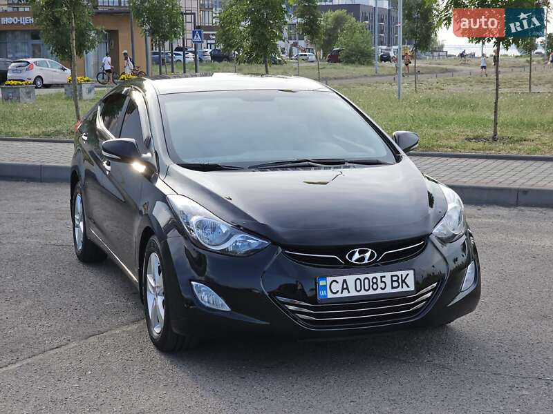 2012 hyundai elantra