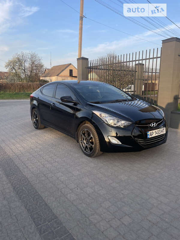 2012 hyundai elantra