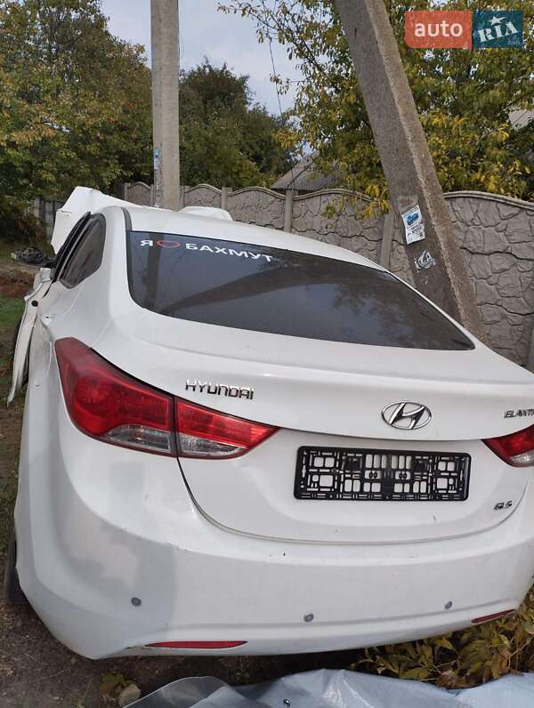 2012 hyundai elantra