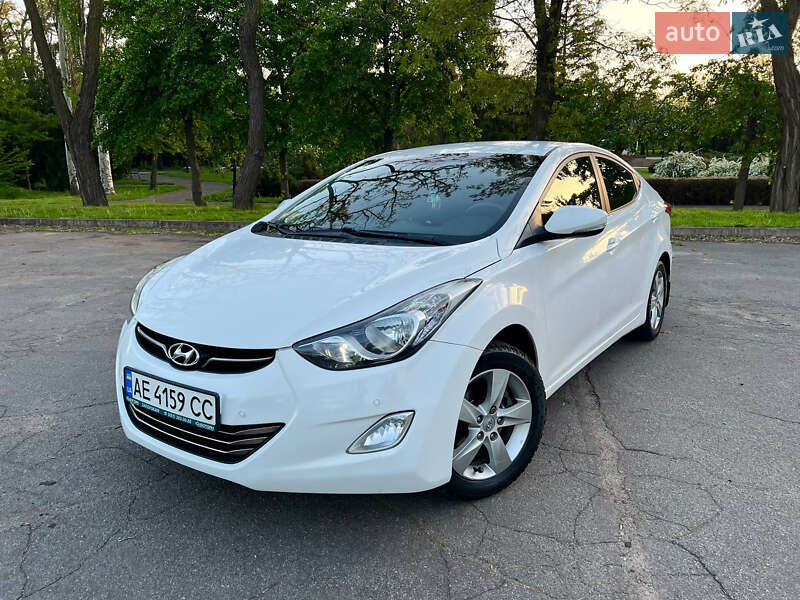 2012 hyundai elantra