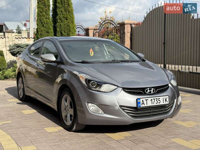 2012 hyundai elantra
