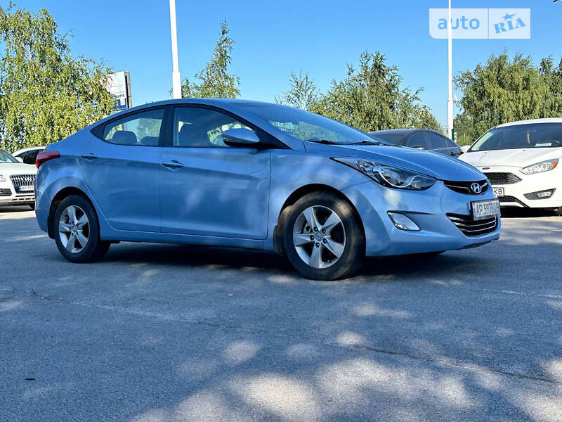 2012 hyundai elantra