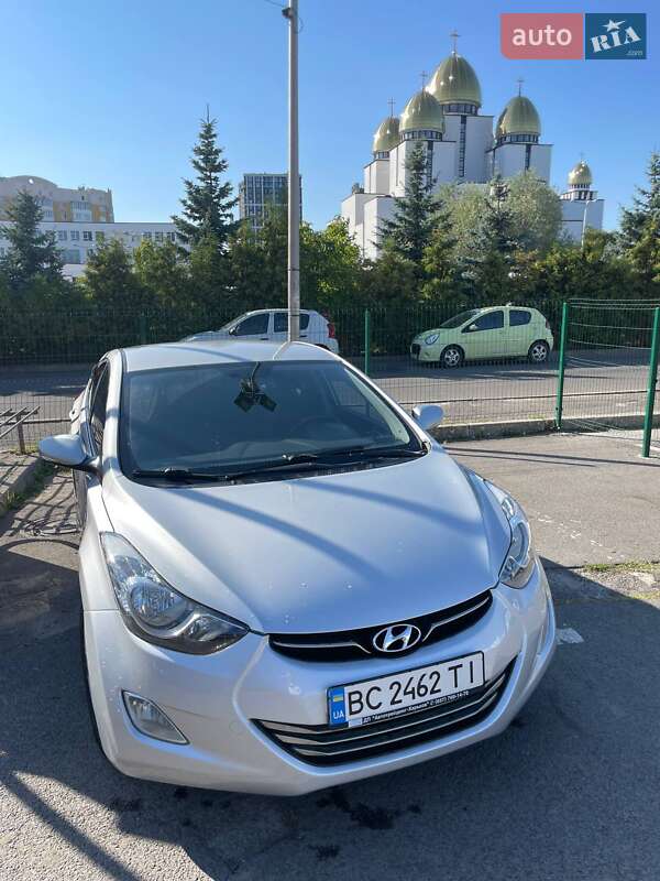 2013 hyundai elantra