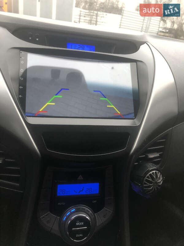 2013 hyundai elantra
