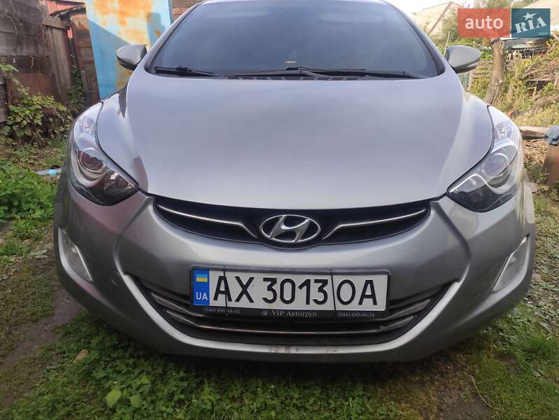 2011 hyundai elantra