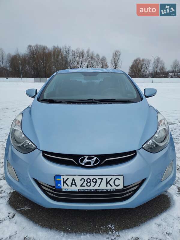 2011 hyundai elantra